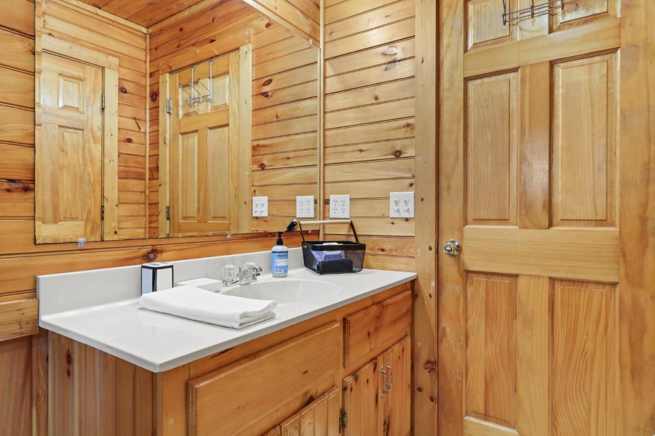 2 Separate Cabins Along A Peaceful Creek With Resort Amenities Ellijay Kültér fotó